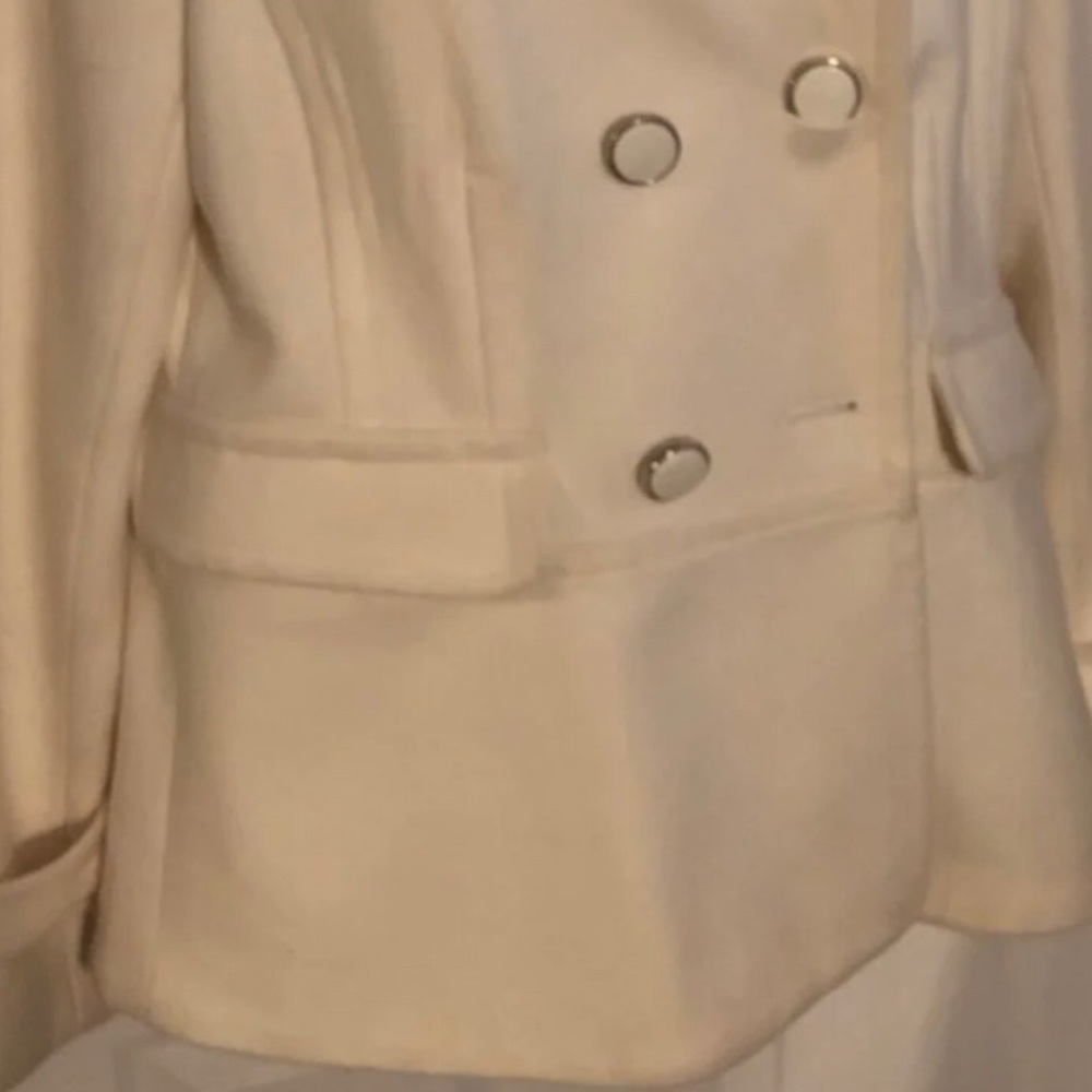 Shell Wool/ Polyester Blazer Very Nice And Warm - image 2